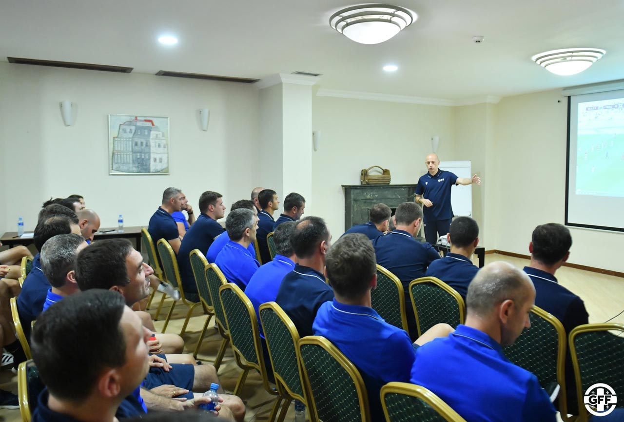 ეროვნული ლიგის მსაჯების შეკრება - ჯუნეტ ჩაქირი საერთო დონით და ფიზიკური მომზადებით დაინტერესდა #1TVSPORT
