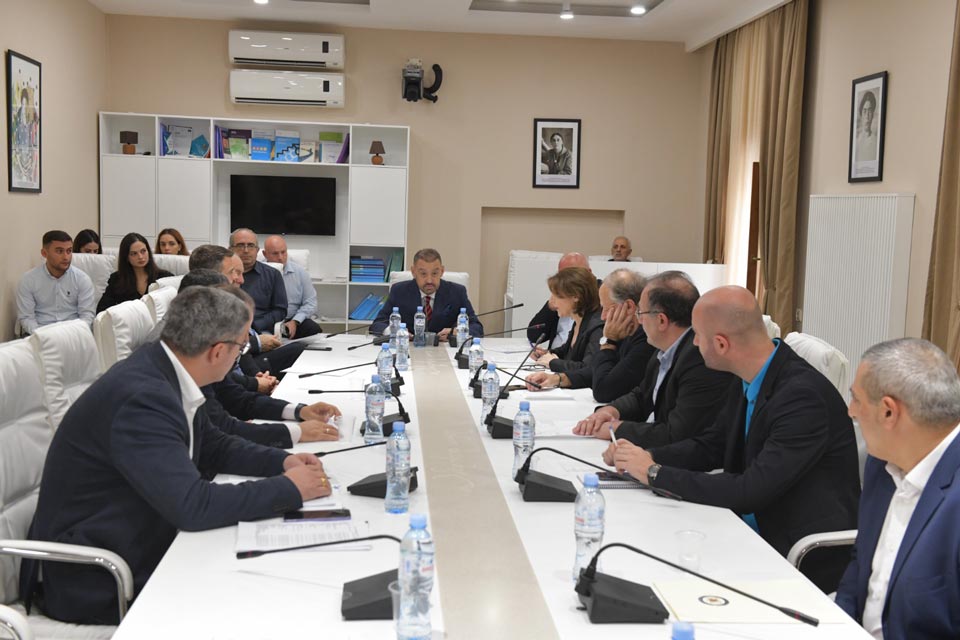 სამი კომიტეტის გაერთიანებულ სხდომაზე 2023 წლის სახელმწიფო ბიუჯეტში შესატან ცვლილებას მხარი დაუჭირეს