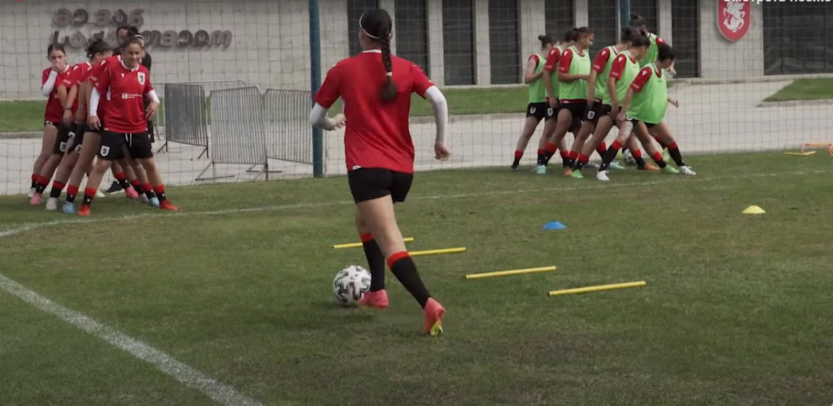 საქართველოს 17-წლამდე გოგონათა საფეხბურთო ნაკრები კოსოვოშია, სადაც ევროპის ჩემპიონატის შესარჩევი ციკლის მატჩებს გამართავს #1TVSPORT