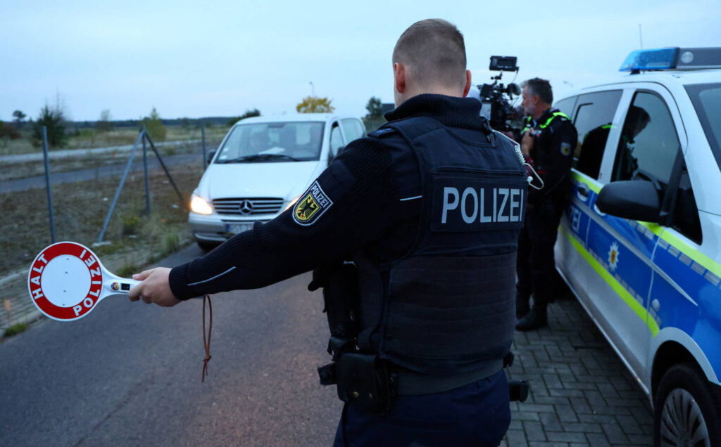 გერმანიაში ავარიაში მოყვა ფურგონი, რომელსაც მიგრანტები გადაჰყავდა, დაიღუპა შვიდი ადამიანი