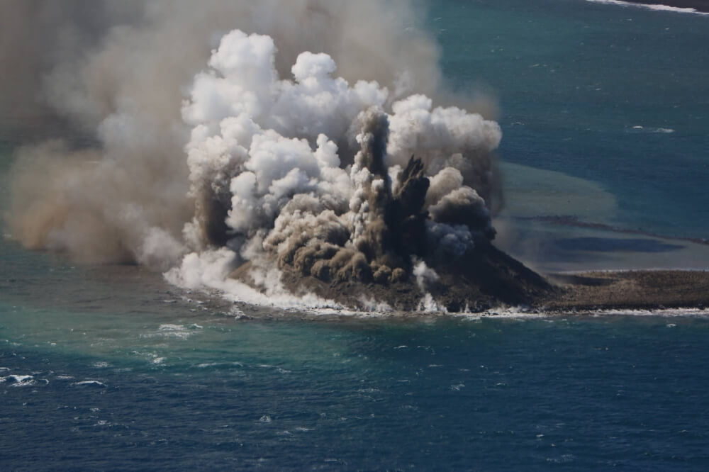 წყალქვეშა ვულკანის ამოფრქვევის შედეგად, იაპონიასთან ახალი კუნძული გაჩნდა — #1tvმეცნიერება