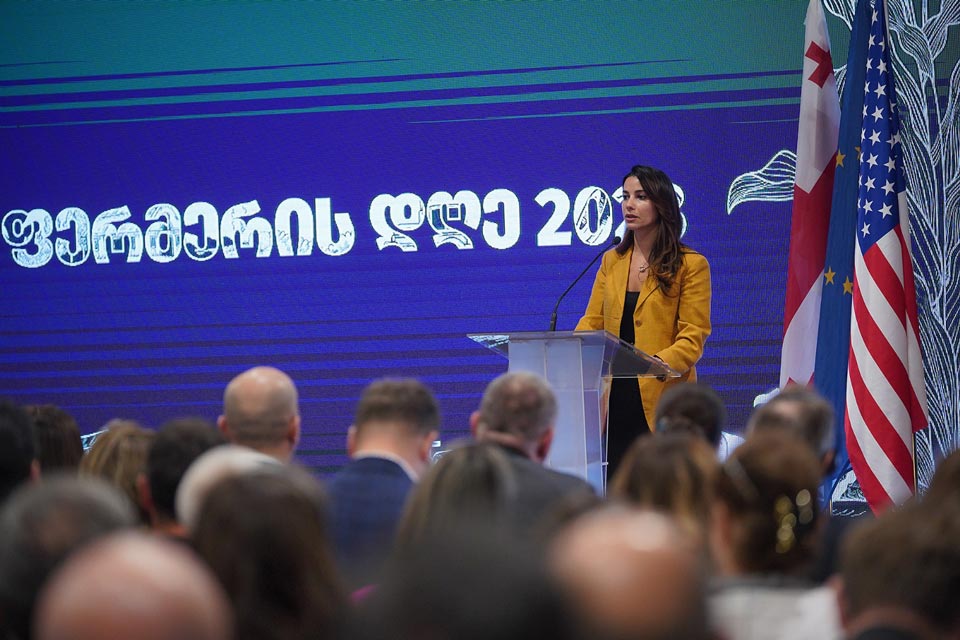 მარიამ ქვრივიშვილი - სახელმწიფოს აქვს არაერთი ინსტრუმენტი, რათა განაგრძოს ფერმერების გვერდით დგომა, მოხარული ვარ, რომ ქართულ პროდუქციას 2.3-მილიარდიან სამომხმარებლო ბაზარზე შეუძლია შესვლა