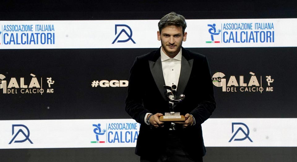 კვარაცხელიას მიერ „ატალანტასთან“ გატანილი გოლი 2023 წელს სერია A-ში საუკეთესოდ დაასახელეს [ვიდეო] #1TVSPORT