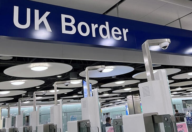 დიდმა ბრიტანეთმა მიგრაციის შესამცირებლად სავიზო ზომების გამკაცრების შესახებ გამოაცხადა