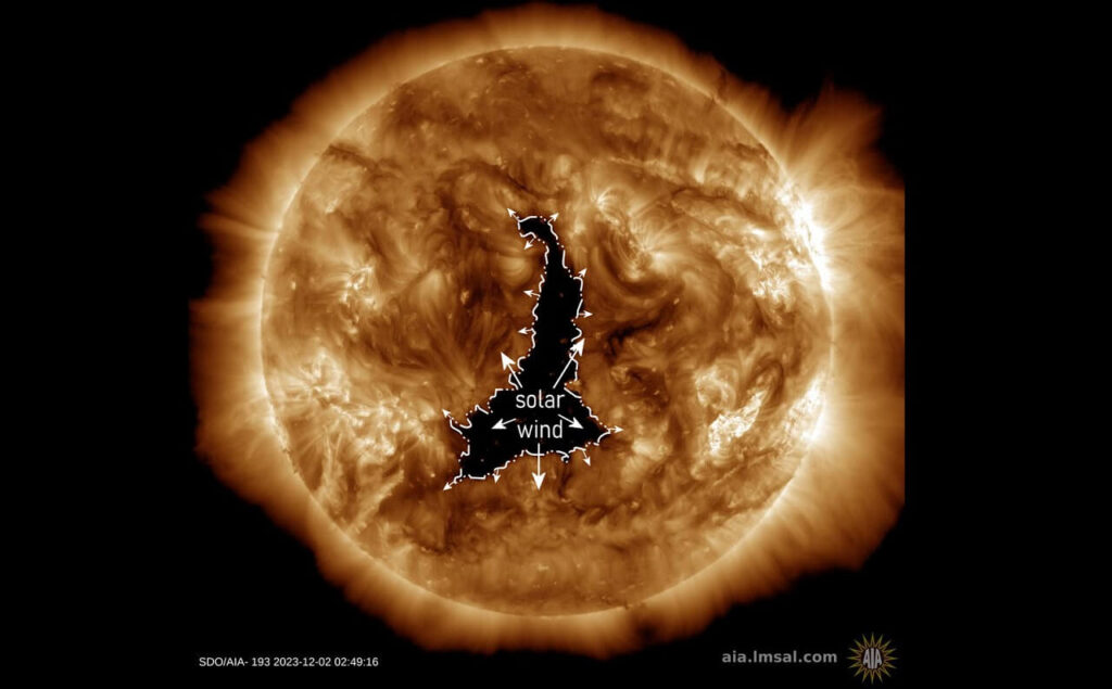 მზეზე უზარმაზარი ხვრელი გაჩნდა, რომელშიც 60 დედამიწა მოთავსდებოდა — #1TVმეცნიერება