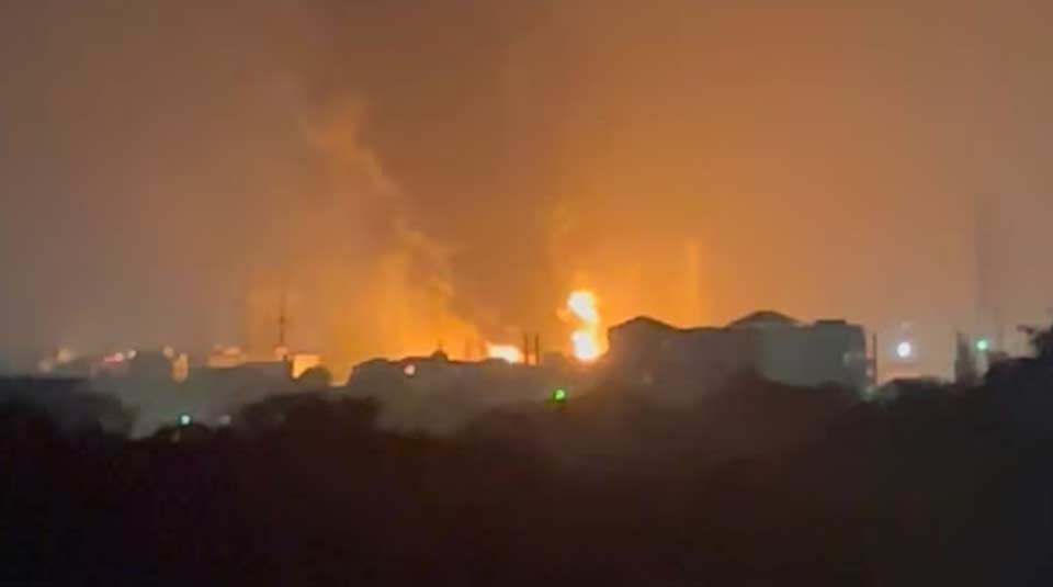 გვინეის დედაქალაქში, ნავთობის ტერმინალში აფეთქების შედეგად, სულ მცირე, რვა ადამიანი დაიღუპა, 84 კი დაშავდა