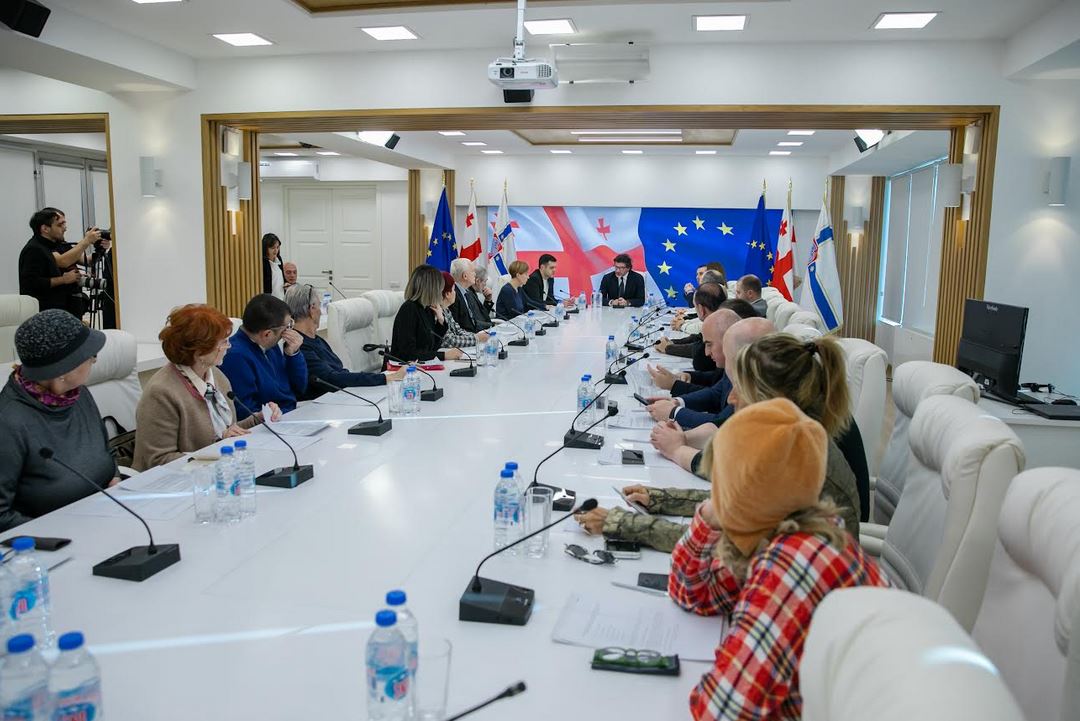დედაქალაქის მერიაში თბილისის გერბის და დროშის ნიმუშების შესარჩევი კომისიის  პირველი სხდომა გაიმართა