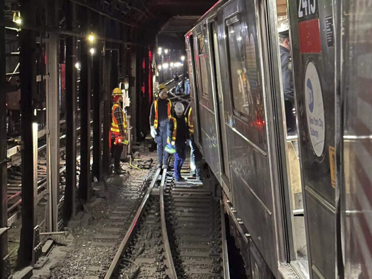 ნიუ იორკის მეტროში მატარებლების შეჯახების შედეგად, სულ მცირე, 26 ადამიანი დაშავდა