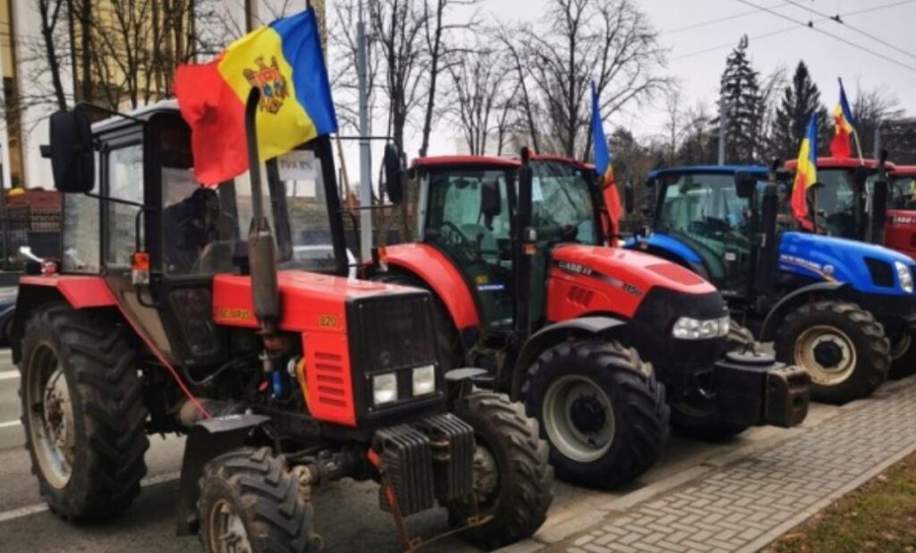 რუმინეთის კოალიციური მთავრობა აცხადებს, რომ ფერმერებთან და გადამზიდავებთან შეთანხმებას მიაღწია