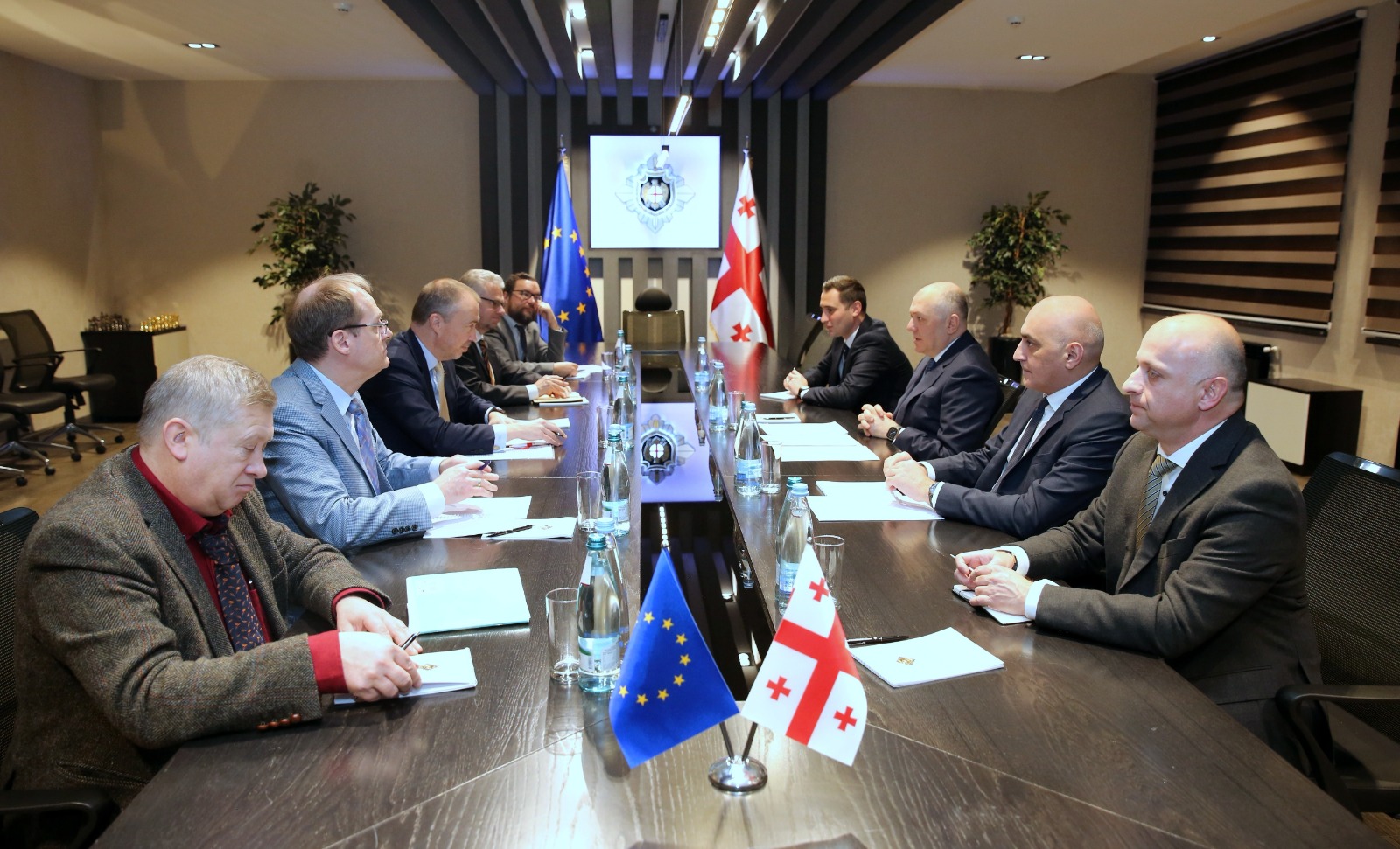 გრიგოლ ლილუაშვილი სამხრეთ კავკასიასა და საქართველოში კრიზისის საკითხებში ევროკავშირის სპეციალურ წარმომადგენელს და ჟენევის საერთაშირისო დისკუსიების თანათავმჯდომარეს შეხვდა
