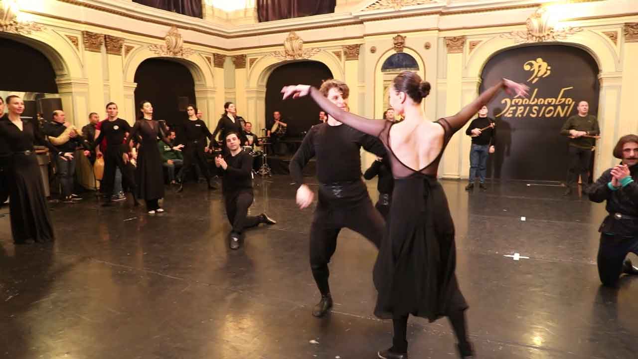 წინასაგასტროლო განწყობა რეპეტიციაზე - ჩართვა „ერისიონის“ სტუდიიდან