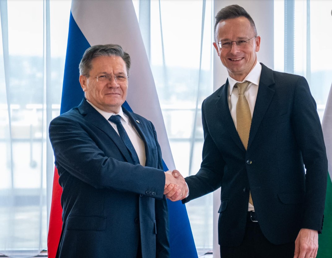 Rosatom-ის ხელმძღვანელი ბუდაპეშტში უნგრეთის საგარეო საქმეთა მინისტრს შეხვდა