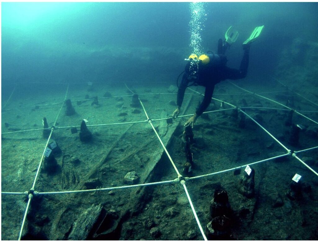 აღმოჩენილია 7000 წლის ჩაძირული ნავები, რომლებიც მიუთითებს, როგორ მოგზაურობდა ნეოლითის ხალხი ხმელთაშუა ზღვაში — #1tvმეცნიერება