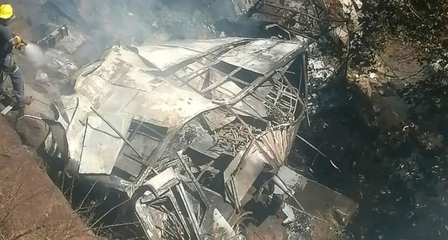 სამხრეთ აფრიკაში ავტოსაგზაო შემთხვევის შედეგად 45 ადამიანი დაიღუპა
