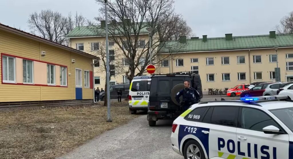 ფინეთის ერთ-ერთ სკოლაში სროლის შედეგად სამი ბავშვი დაშავდა, პოლიციამ სროლაში ეჭვმიტანილი არასრულწლოვანი დააკავა