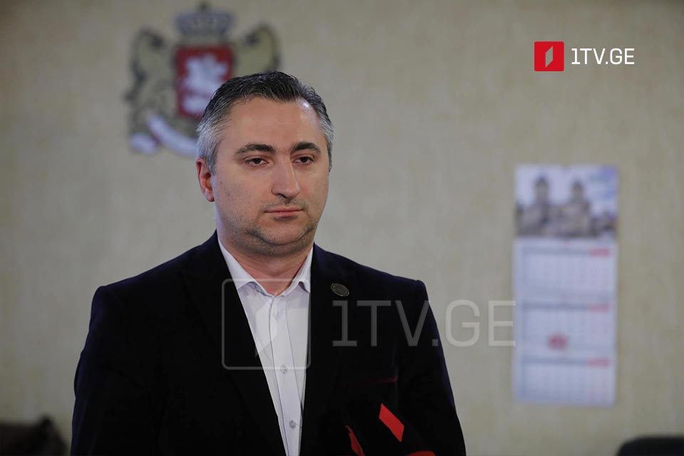 დიმიტრი გვრიტიშვილი - პროცესების პირდაპირი გაშუქების შეზღუდვა გარკვეულწილად განპირობებული იყო ლეგიტიმური მიზნებით, მართლმსაჯულება განხორციელებულიყო საქმიან გარემოში