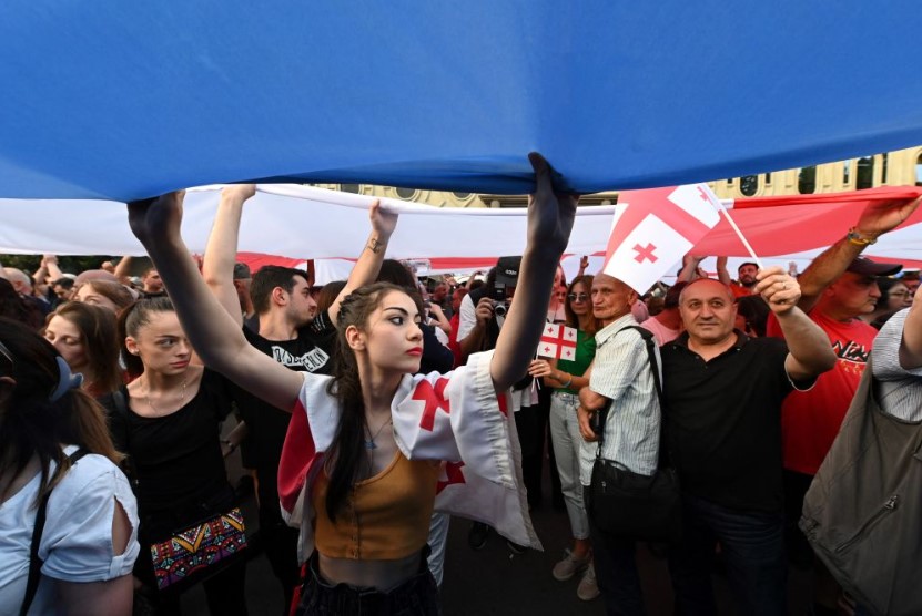 ამერიკული გამოცემა Jacobin-ი - შეწყვიტეთ ქართველების  ევროკავშირის წევრობით შანტაჟი