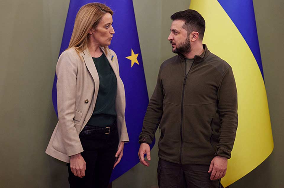 საჰაერო განგაშის გამო კიევში რობერტა მეცოლასა და ვოლოდიმირ ზელენსკის პრესკონფერენცია შეწყდა