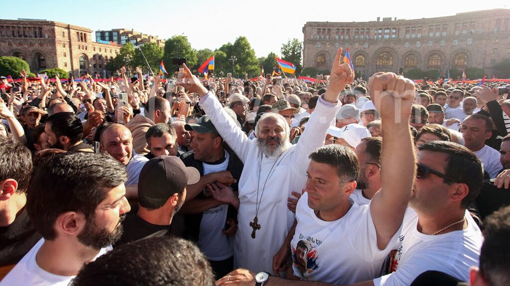 სომხური მედიის ცნობით, 12 მაისს ანტისამთავრობო დემონსტრაცია 13 სხვადასხვა ლოკაციაზე გაიმართება