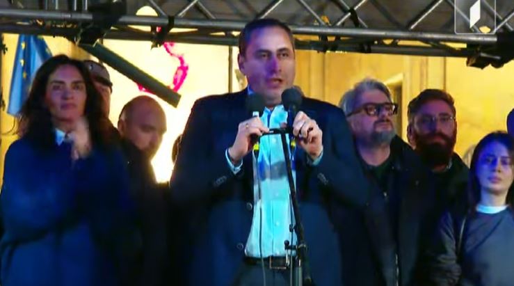 აქციის მონაწილეებს ოპოზიციის ლიდერებმა მიმართეს