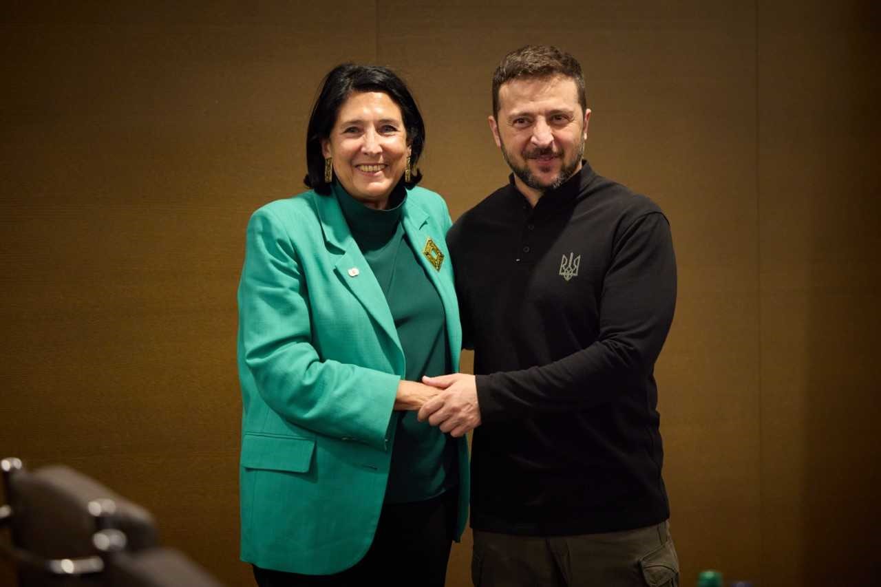 სალომე ზურაბიშვილი მშვიდობის გლობალური სამიტის ფარგლებში ვოლოდიმირ ზელენსკის შეხვდა