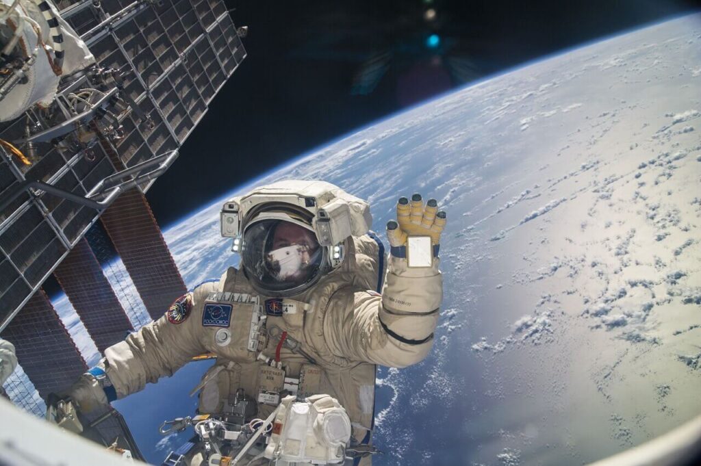 საერთაშორისო კოსმოსური სადგურის ორბიტიდან მოსახსნელად და გასანადგურებლად, NASA-მ SpaceX-ი დაიქირავა — #1tvმეცნიერება