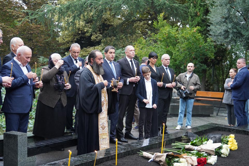 ლევან მგალობლიშვილმა ჟიული შარტავას ხსოვნას პატივი მიაგო