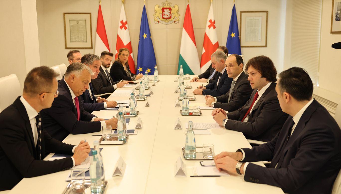ირაკლი კობახიძე ევროკავშირის საბჭოს თავმჯდომარე ქვეყნის, უნგრეთის პრემიერ-მინისტრ ვიქტორ ორბანს შეხვდა