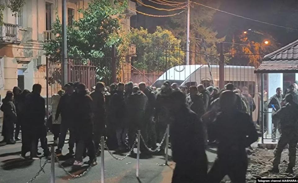 ოკუპირებულ აფხაზეთში ე.წ. ოპოზიციის წარმომადგენლებმა გუმისთის ხიდი გადაკეტეს, აქცია გაიმართა ე.წ. უსაფრთხოების სამსახურის შენობასთანაც