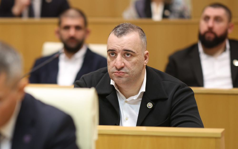 რატი იონათამიშვილი - გახარიას პარტიას არც პარლამენტის შიგნით, არც მის გარეთ არანაირი ფასი არ ექნება, პოლიტიკური სინდისი რომ ჰქონდეთ, პოლიტიკაში საერთოდ არ უნდა იყვნენ