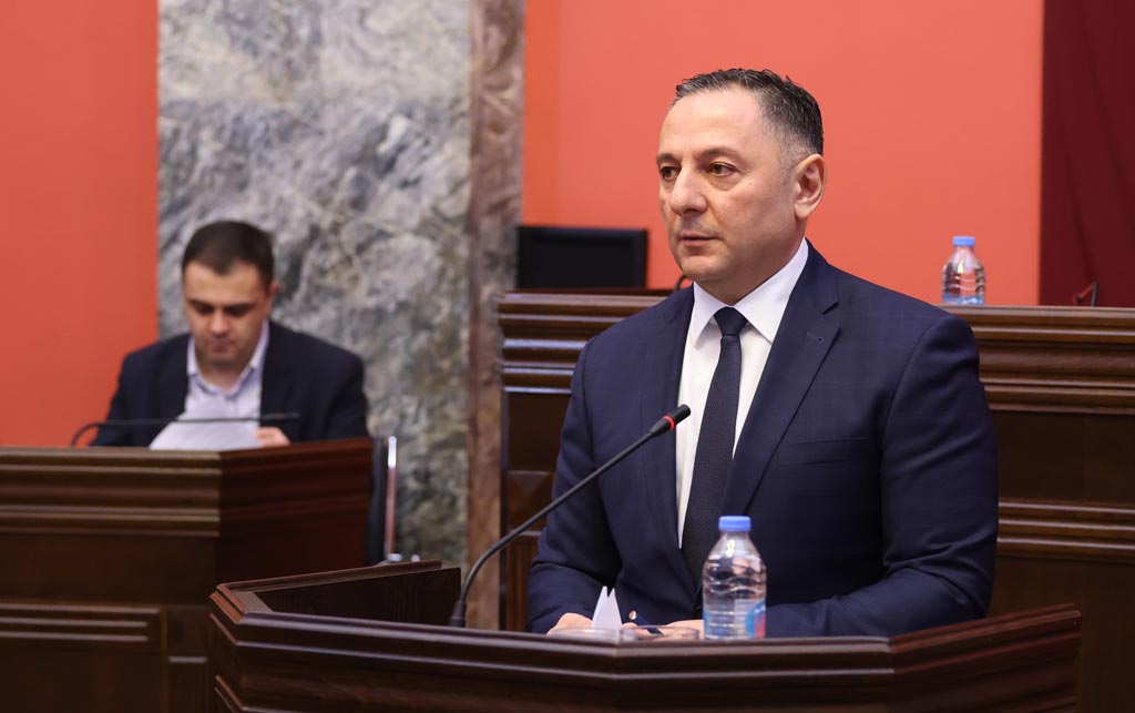 ვახტანგ გომელაური - მინდა, მადლობა გადავუხადო თითოეულ პოლიციელსა და შინაგან საქმეთა სამინისტროს ყველა თანამშრომელს, რომლებიც ერთგულად ემსახურებიან ქვეყანას