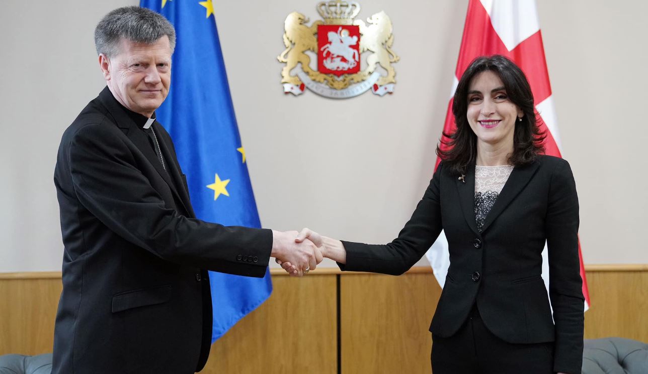 საგარეო საქმეთა მინისტრი მაკა ბოჭორიშვილი წმინდა საყდრის დესპანს შეხვდა