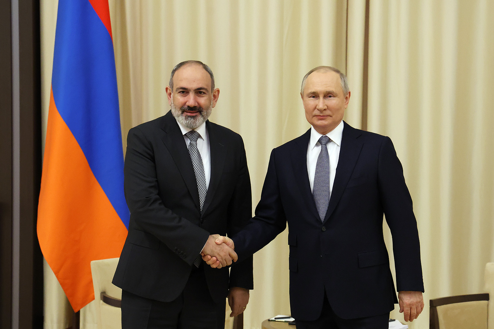 კრემლში აცხადებენ, რომ ნიკოლ ფაშინიანსა და ვლადიმერ პუტინს შორის პირისპირ შეხვედრა დაგეგმილი არ არის
