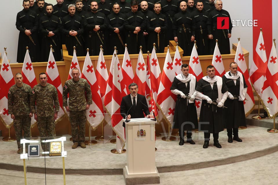 მიხეილ ყაველაშვილი - განსაკუთრებით გვტკივა ის ჭრილობა, რომელიც მავანთა მიერ თავსმოხვეულმა დაპირისპირებებმა მოგვაყენა, დაგვაშორა ჩვენს აფხაზ და ოს და-ძმებს, დარწმუნებული ვარ, შევძლებთ, ერთად მოვიშუშოთ ომის იარები