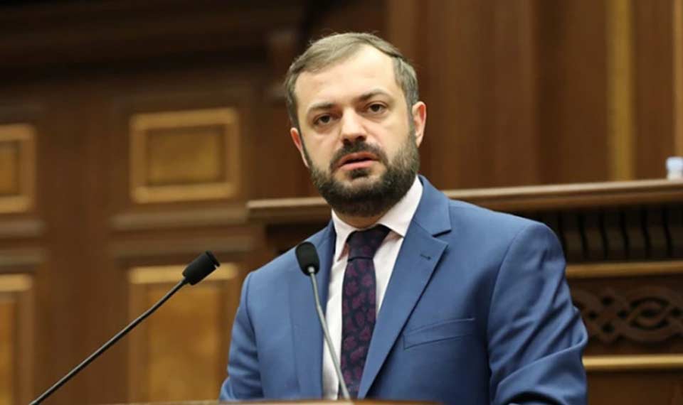 სომხეთის ეკონომიკის მინისტრი - ევრაზიის ეკონომიკური კავშირიდან სომხეთის გასვლის საკითხი დღის წესრიგში არ დგას, ევროკავშირში გაწევრიანება პარალელური პროცესია