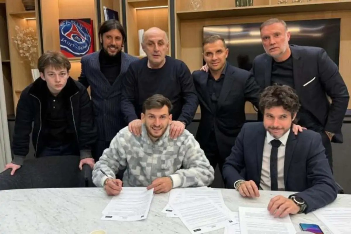 Spazionapoli - კვარაცხელიას ტრანსფერის შუამავლის სენსაციურმა აღიარებამ ნეაპოლელები აღაშფოთა #1TVSPORT