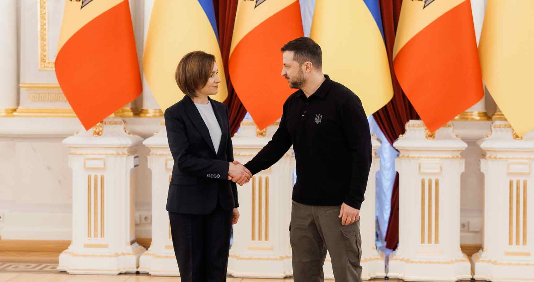ვოლოდიმირ ზელენსკი და მაია სანდუ შეთანხმდნენ, გააძლიერონ თანამშრომლობა ინიციატივებზე, რომლებიც ხელს შეუწყობს ორ სახელმწიფოს შორის პარტნიორობის გაძლიერებას