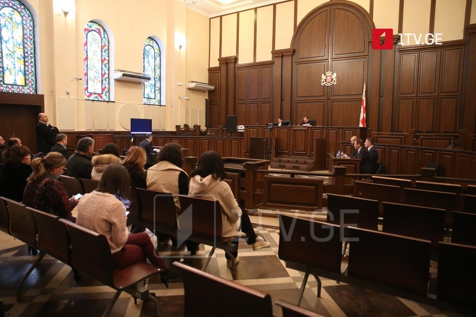 თბილისის საქალაქო სასამართლოში გიორგი ბაჩიაშვილის პროცესზე ბიძინა ივანიშვილი დისტანციურად გამოიკითხა