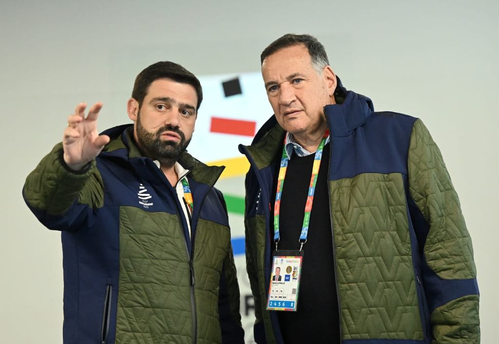 ევროპის ოლიმპიური კომიტეტების პრეზიდენტი თბილისის საერთაშორისო სტანდარტების ყინულის არენაზე „ბაკურიანი 2025“-ის ფარგლებში მიმდინარე შეჯიბრებას დაესწრო