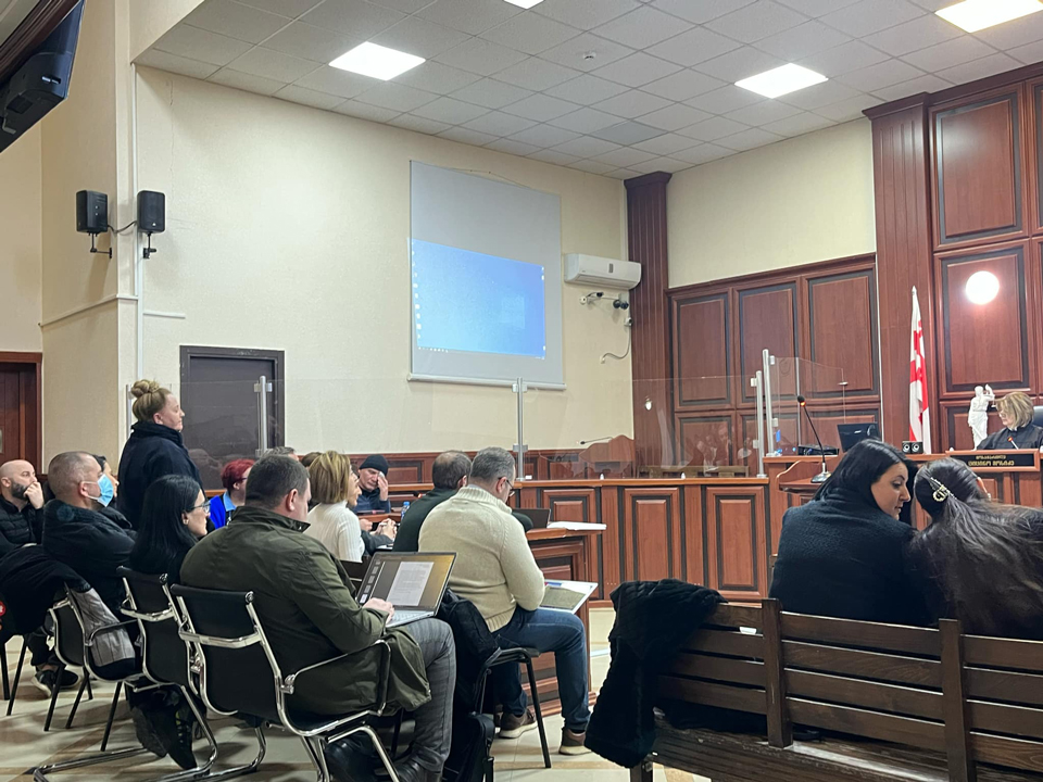 ქუთაისის საქალაქო სასამართლოში ცხრა პირის მიმართ ადმინისტრაციულ საქმეზე სასამართლო სხდომა მიმდინარეობს 