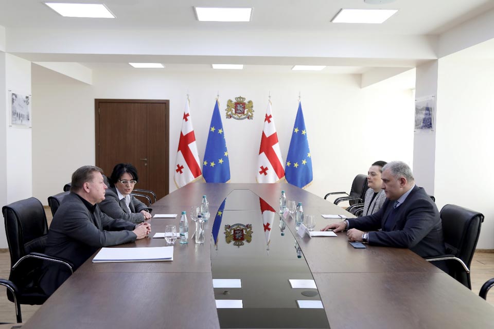 მიხეილ სარჯველაძე აკრედიტაციის საერთაშორისო კომპანიის, KTQ-ს დირექტორს შეხვდა, რომლის აკრედიტაციაც ოთხმა სახელმწიფო კლინიკამ მოიპოვა