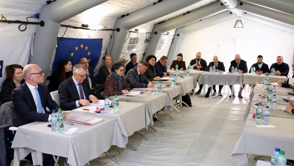 სახელმწიფო უსაფრთხოების სამსახური ერგნეთში ინციდენტების პრევენციისა და მათზე რეაგირების მექანიზმის ფარგლებში გამართულ შეხვედრასთან დაკავშირებით ოფიციალურ ინფორმაციას ავრცელებს