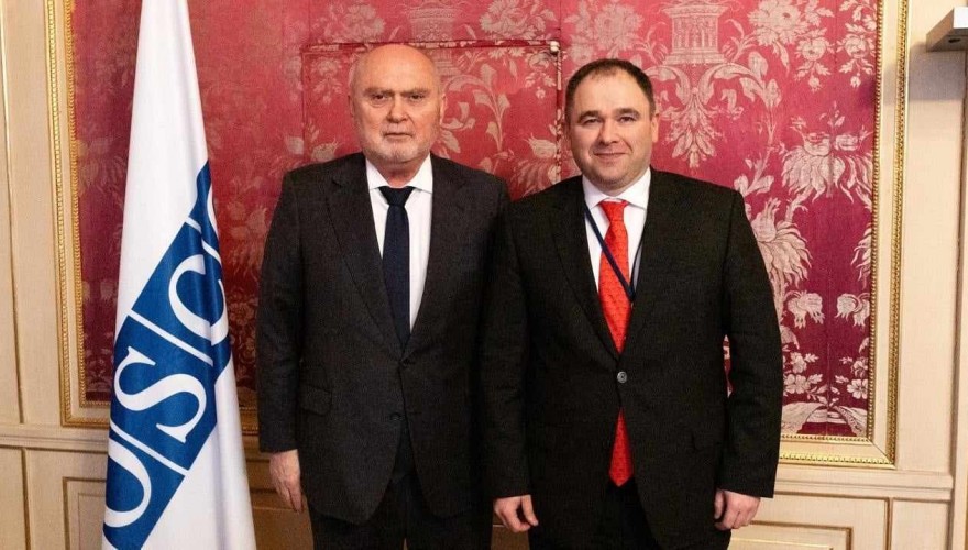 ნიკოლოზ სამხარაძე ეუთო-ს გენერალურ მდივანს, ფერიდუნ სინირლიოღლუს შეხვდა