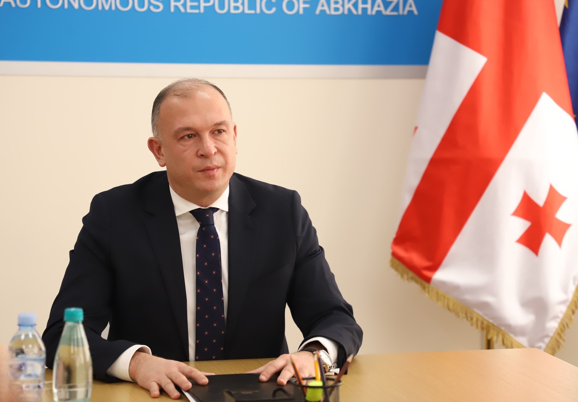 ლევან მგალობლიშვილი - დიდთოვლობის შედეგად დაზარალებული ჩვენი დროებით დევნილი მოქალაქეების დასახმარებლად აფხაზეთის მთავრობაში სამუშაო ჯგუფი შეიქმნა