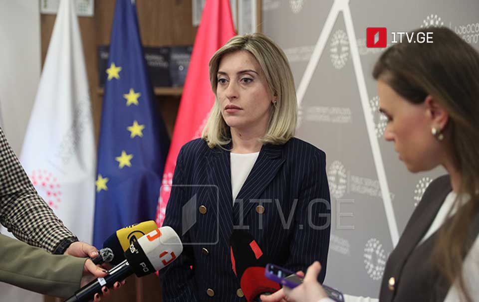 სახელმწიფო სერვისების განვითარების სააგენტოში აცხადებენ, რომ ზაფხულიდან ახალი დიზაინის პირადობის მოწმობების გაცემა იგეგმება, რომელიც უფრო უსაფრთხო და დაცული იქნება გაყალბებისგან
