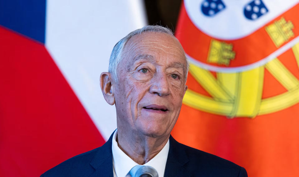 მთავრობისადმი უნდობლობის გამოცხადების შემდეგ პორტუგალიის პრეზიდენტმა პარლამენტი დაითხოვა და ვადამდელი არჩევნები დანიშნა