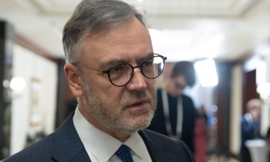 რადიო თავისუფალი ევროპა/რადიო თავისუფლების პრეზიდენტი - რადიოსთვის დაფინანსების შეწყვეტა დიდი საჩუქარი იქნება ამერიკის მტრებისთვის