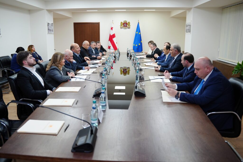 მიხეილ სარჯველაძის ხელმძღვანელობით, ჯანდაცვის სამინისტროში სოციალური პარტნიორობის სამმხრივი კომისიის სხდომა გაიმართა