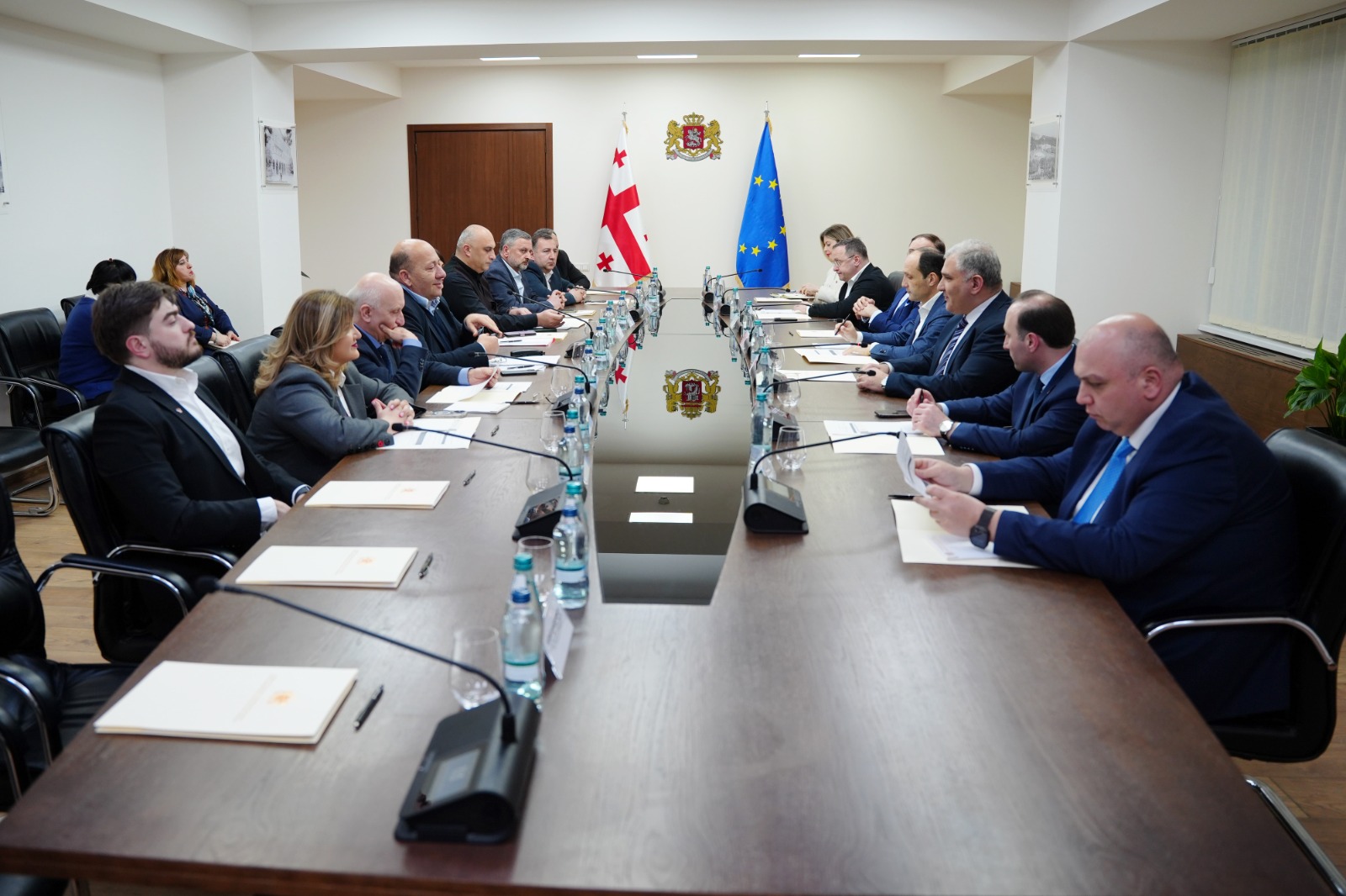 მიხეილ სარჯველაძის ხელმძღვანელობით, ჯანდაცვის სამინისტროში სოციალური პარტნიორობის სამმხრივი კომისიის სხდომა გაიმართა