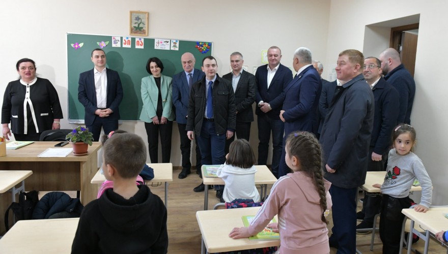 საჩხერის მუნიციპალიტეტის სოფელ ჭალაში ახლადრეაბილიტირებული სკოლა გაიხსნა